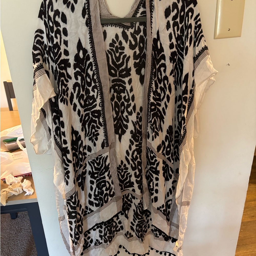 Black and White Patterned Kimono